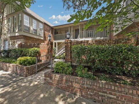 Photo of 15922 Club Crest Drive #2107, Dallas, TX 75248 (MLS # 21331014)