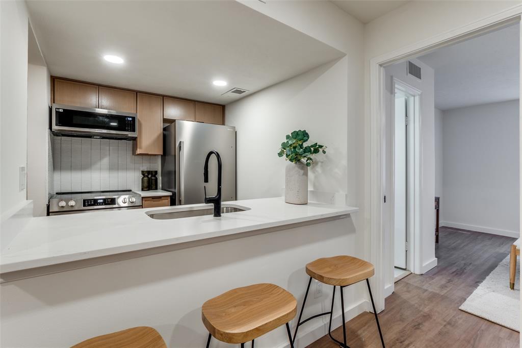 Gilbert Ave Condo 4525 - Residential