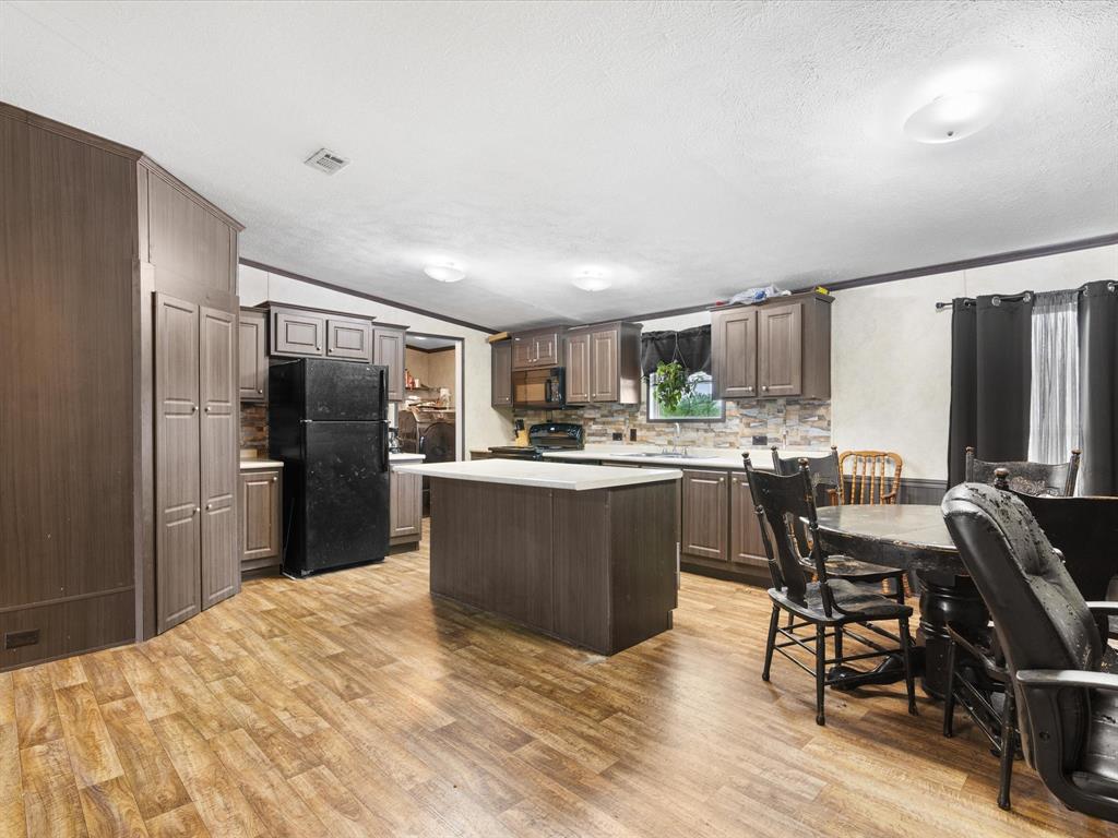 1161 Private Road 4219