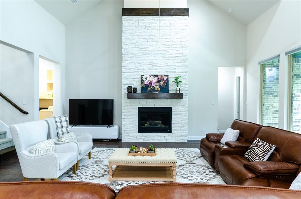 6817 Golf Club Drive
