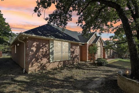 516 Shady Oaks Trail Burleson TX 76028