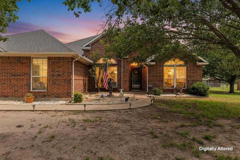 Photo of 333 Country Manor Lane, Royse City, TX 75189 (MLS # 21261857)