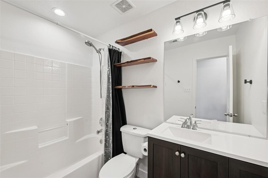 Anna, Texas 75409, United States, 4 Bedrooms Bedrooms, ,2 BathroomsBathrooms,Residential,Pending,210900