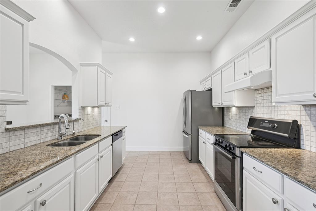 Anna, Texas 75409, United States, 4 Bedrooms Bedrooms, ,2 BathroomsBathrooms,Residential,Pending,210900