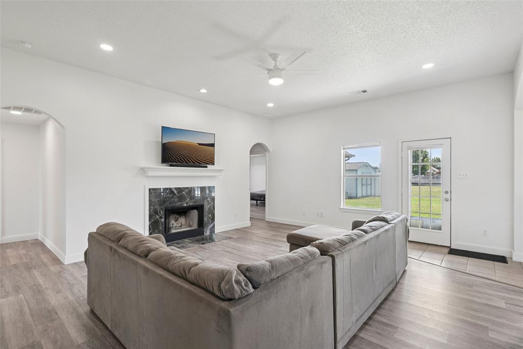 Anna, Texas 75409, United States, 4 Bedrooms Bedrooms, ,2 BathroomsBathrooms,Residential,Pending,210900