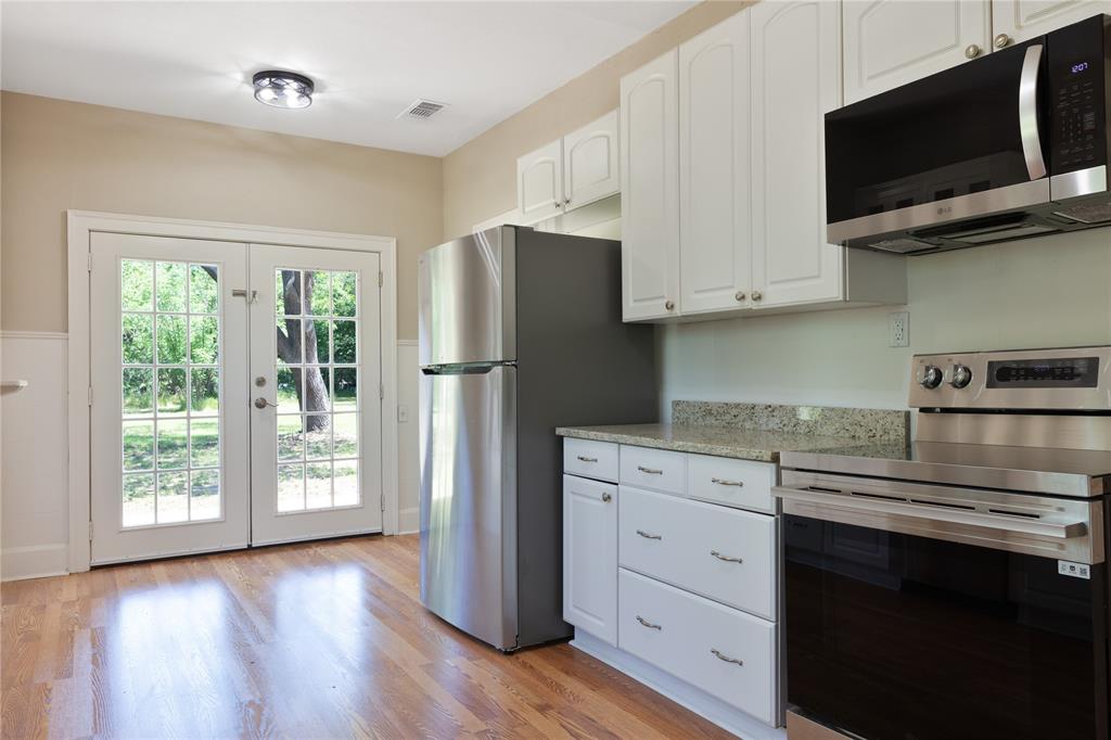 506 W San Saba Street