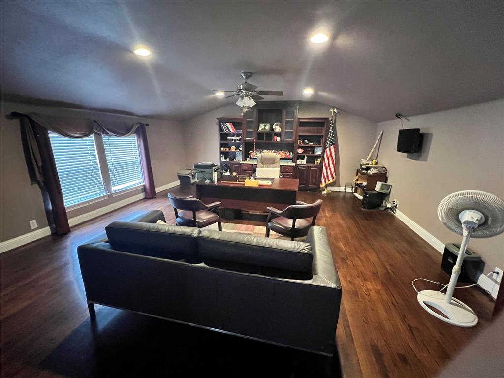 Brasher Add - Commercial Sale