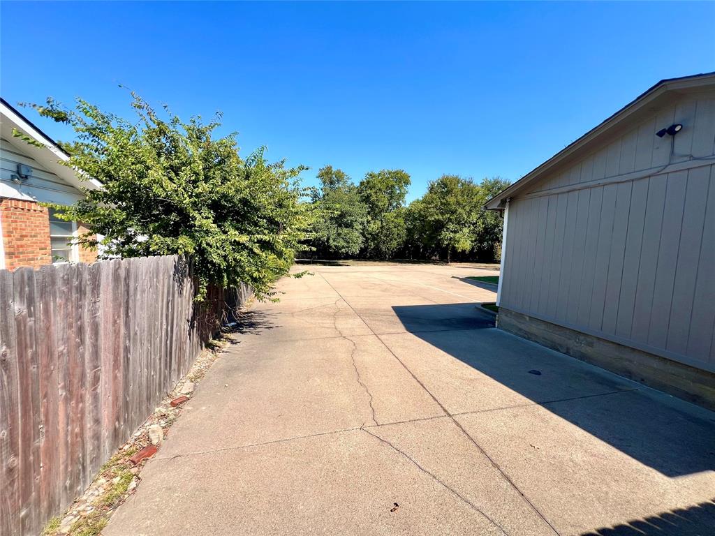 Brasher Add - Commercial Sale