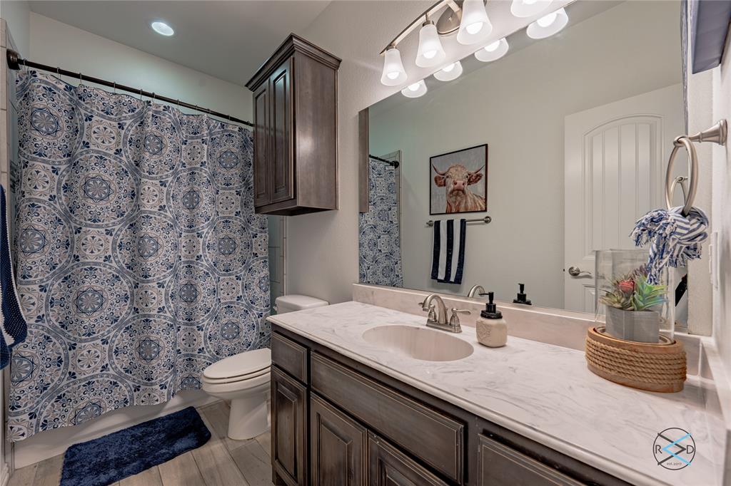 Bluffs Cedar Crk Lk-Ph Il & IV - Residential