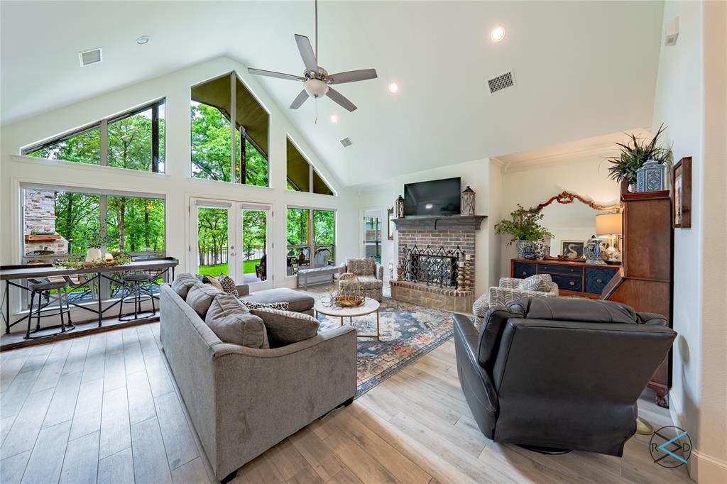 Bluffs Cedar Crk Lk-Ph Il & IV - Residential