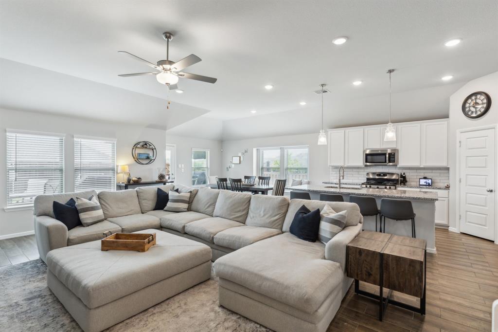 1424 Bellaire Street