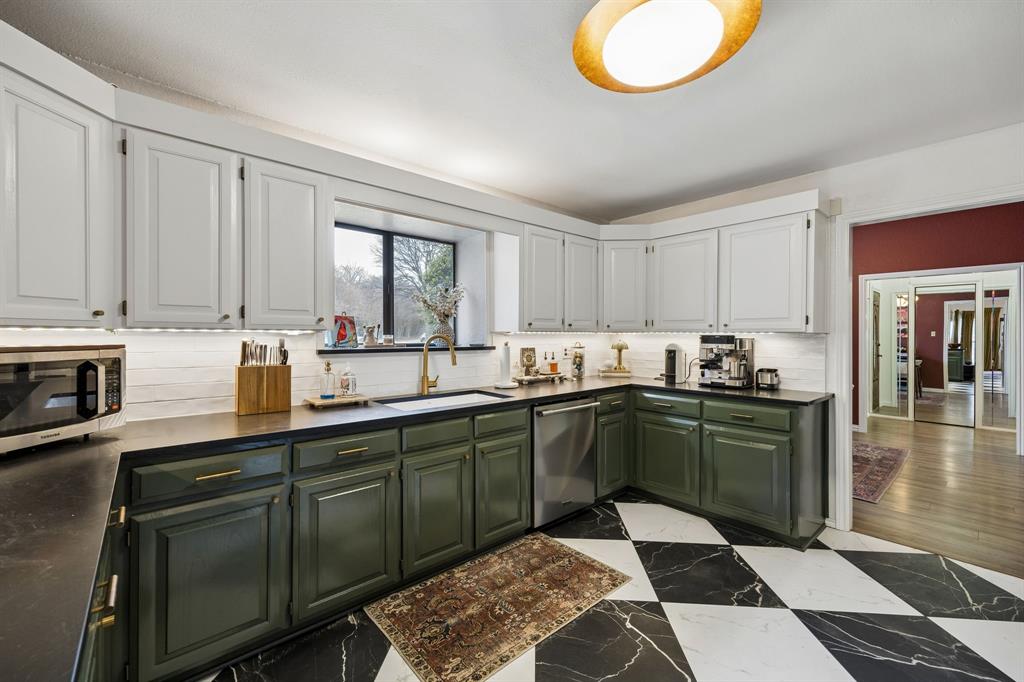 Mc Kamy Oaks Add - Residential