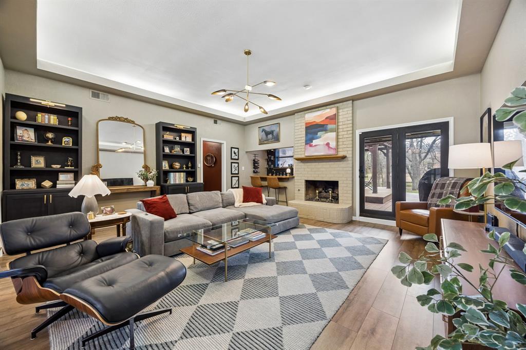 5209 Commander Court