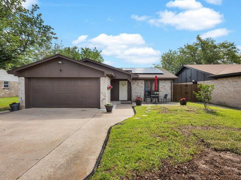 624 Hallvale Drive White Settlement TX 76108