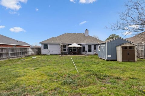 A home in Oak Point