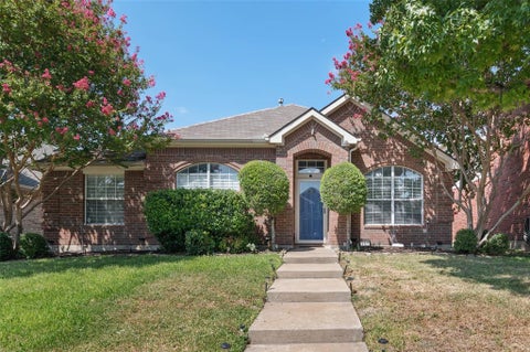 Photo of 307 Trailwood Drive, Allen, TX 75002 (MLS # 21385672)
