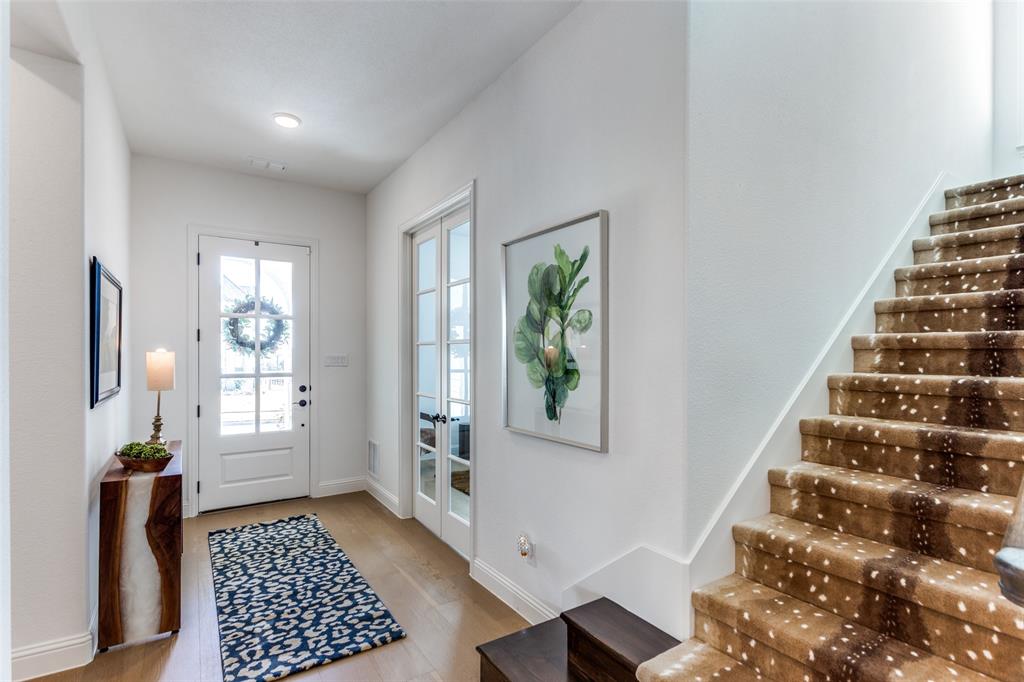 2228 Sandrellan Street
