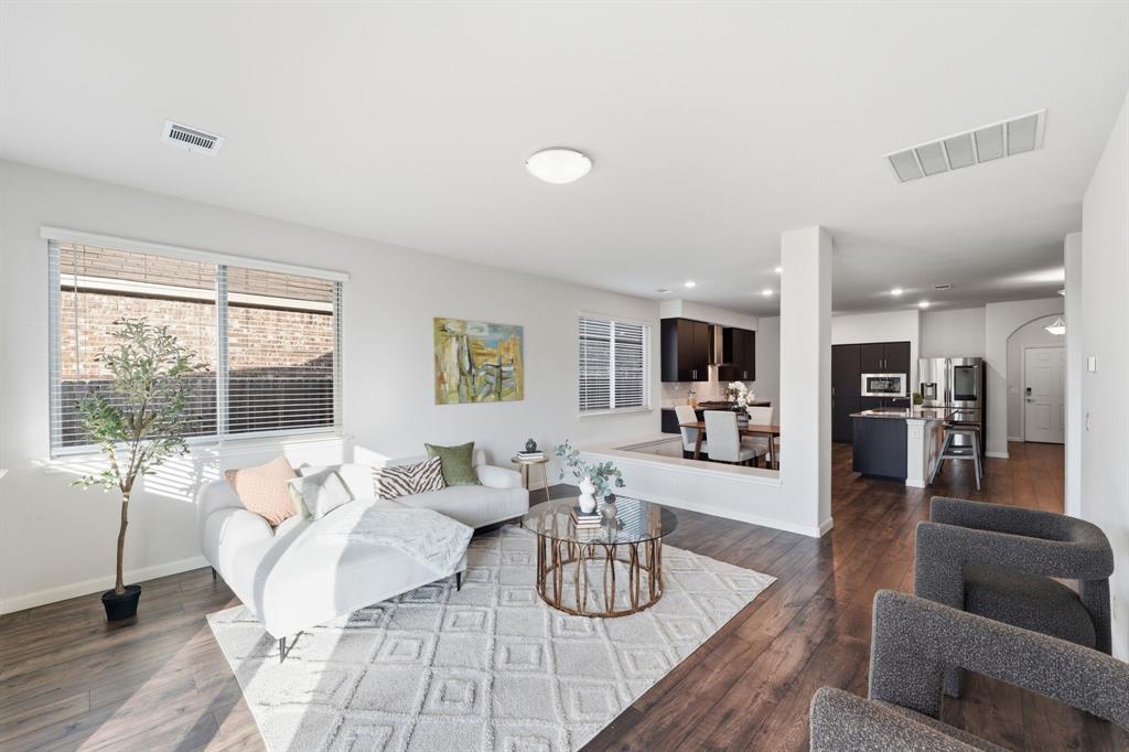 3949 Bellingham Lane