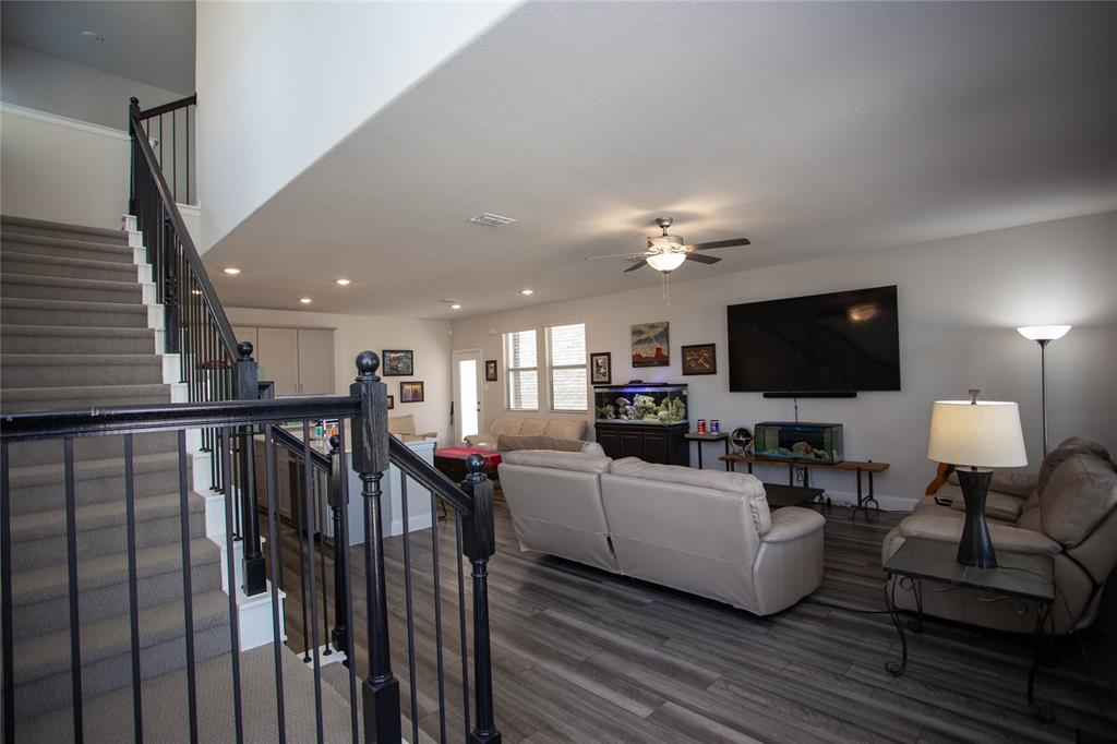 2653 Kings Canyon Mews