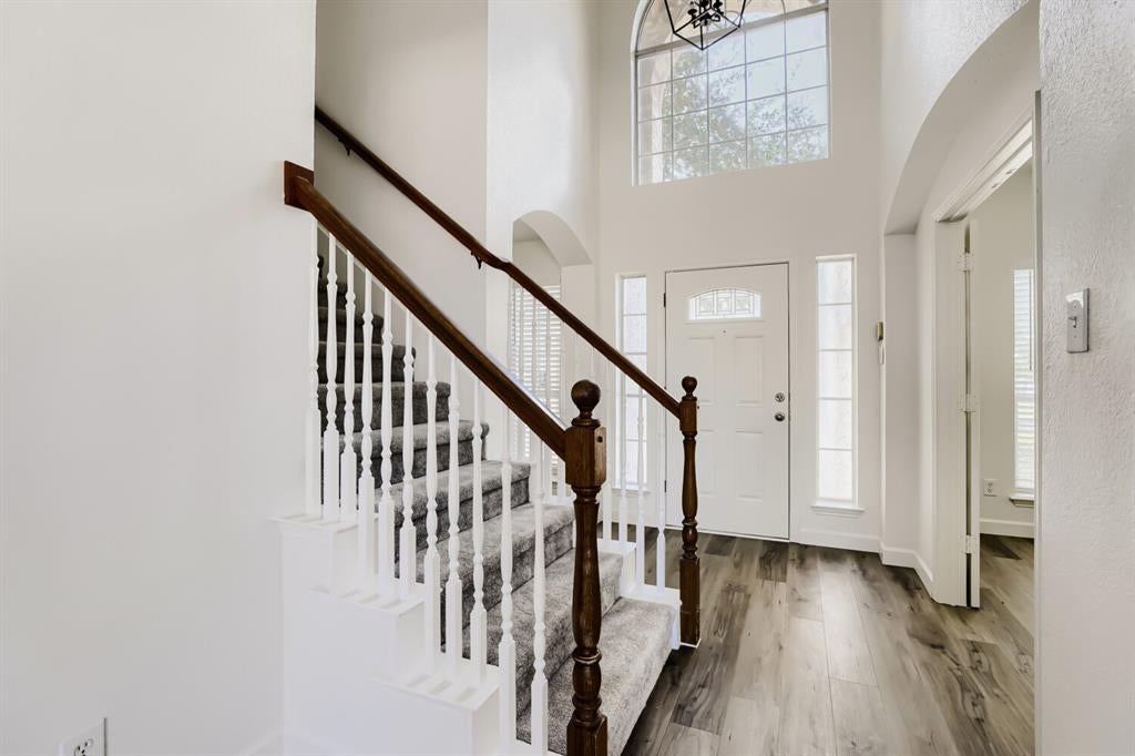 3812 Red Oak Trail