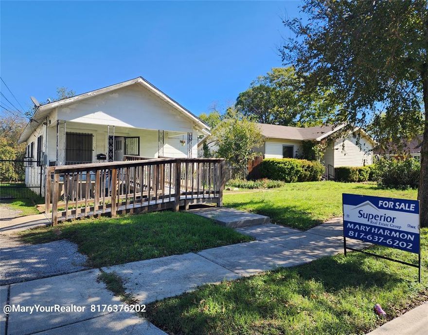Key Features:
Investment Opportunity: Last investor's plans fell through. Make this your chance to flip your first home of 2024 or transform this charming Meadowbrook find into your new home. Two bedroom and two full baths.
Convenient Location: Situated close to downtown Fort Worth and easily accessible via public transportation, this property offers the convenience of urban living.
Priced to Sell: The seller has reduced the price below market value to accommodate for estimated repairs. This presents an excellent opportunity to add value.
The property is priced accordingly, with no concessions on repairs at this price.
Ready to Show and Close: The property is ready for viewing, and the closing process can proceed swiftly.