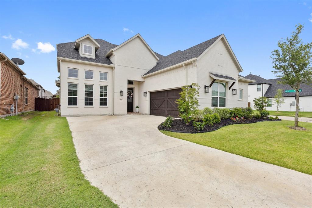 1021 Amber Knoll Drive