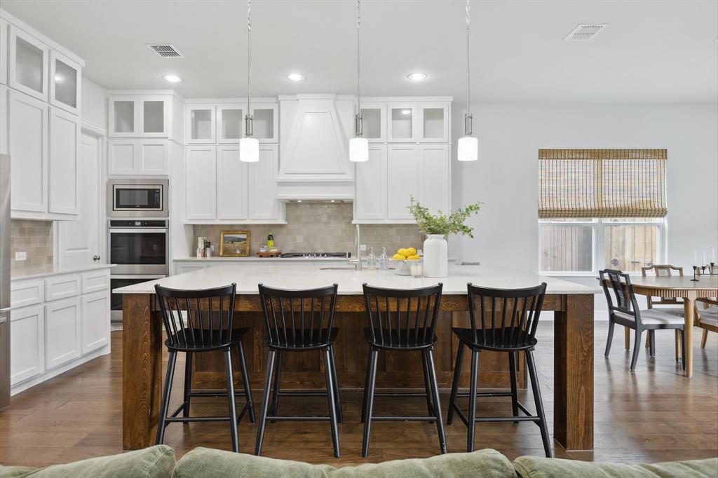 1021 Amber Knoll Drive