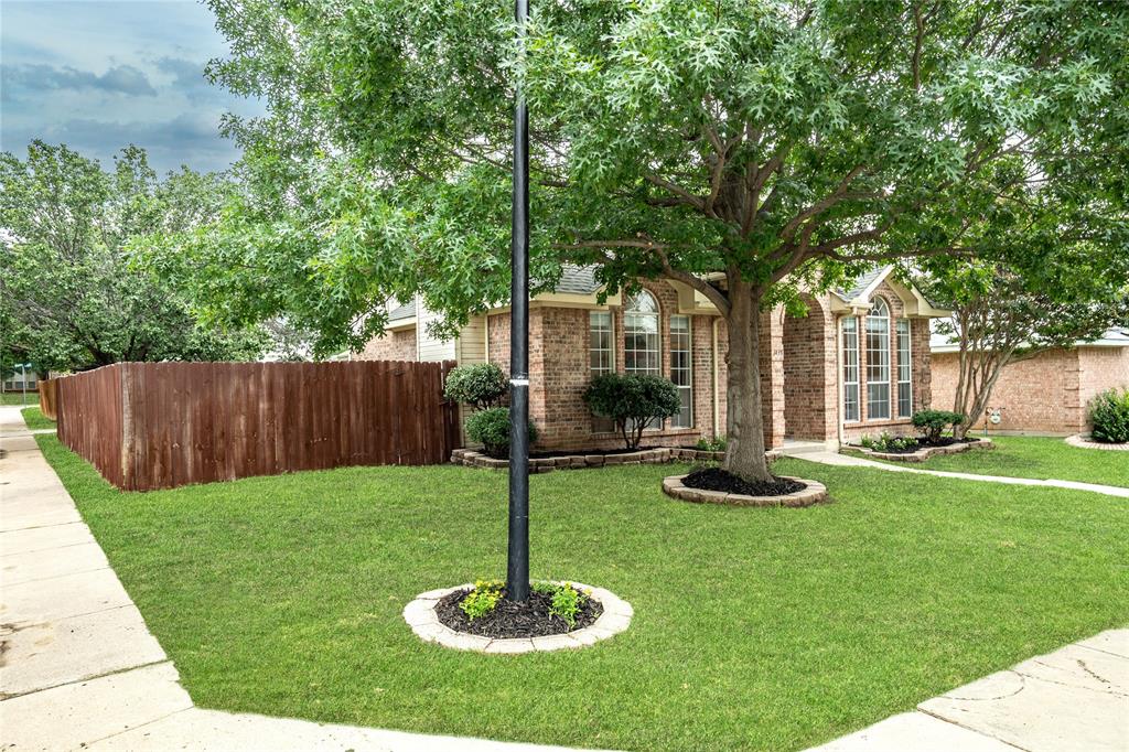1435 Ross Drive