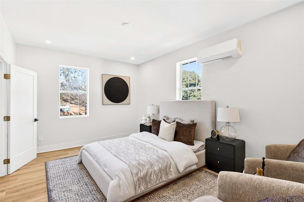 435 W 9th Street E, F, G