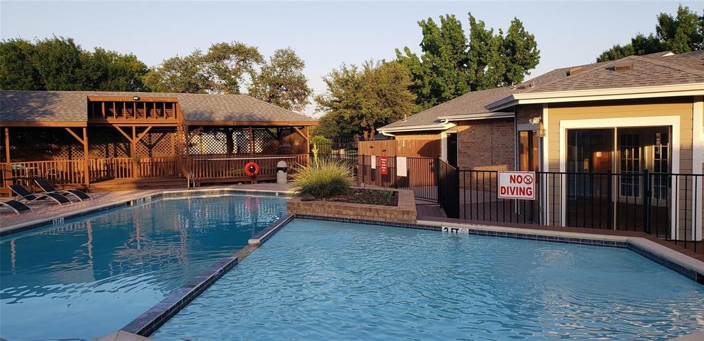 Shadowood Trail Condo - Residential
