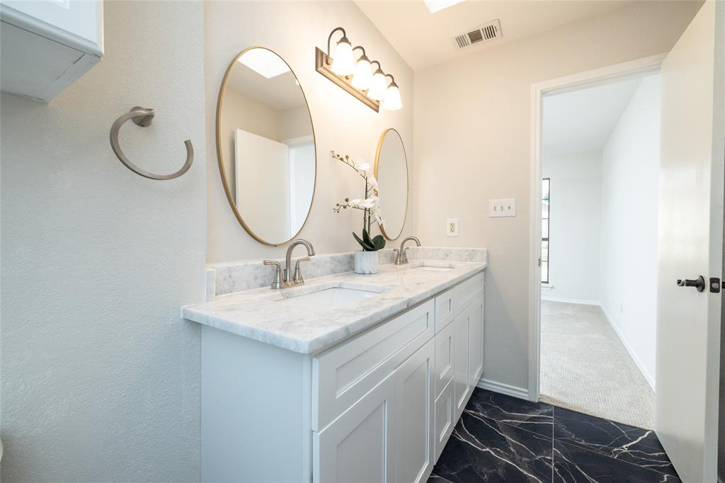 Shadowood Trail Condo - Residential