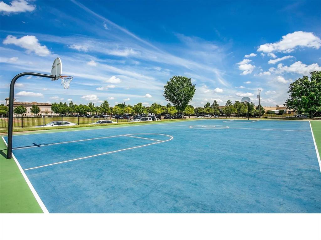 Shadowood Trail Condo - Residential