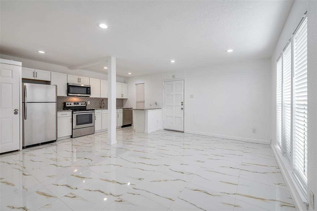 Three Holland Place Condo - Residential Income