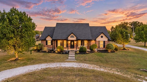 Photo of 3595 County Road 1037, Greenville, TX 75401 (MLS # 21385854)
