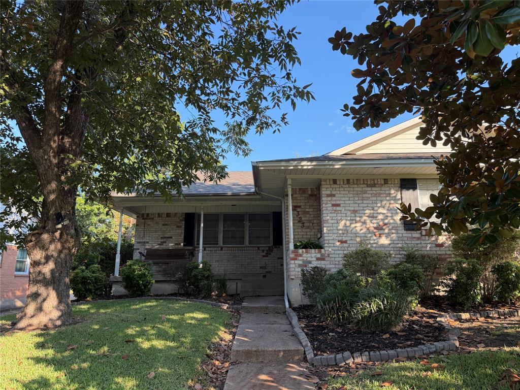 Photo of 2323 Springhill Drive, Dallas, TX 75228 (MLS # 21375047)