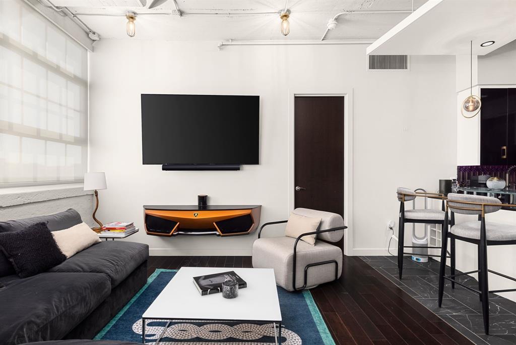 One Montgomery Plaza Residence Condo - Residential Lease