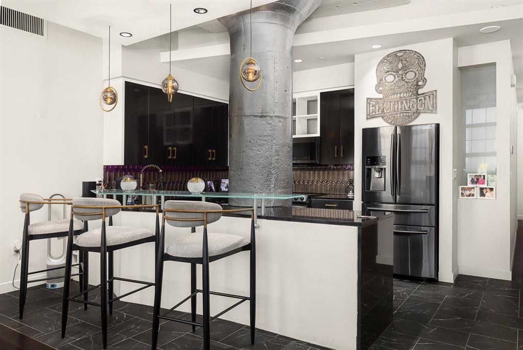 One Montgomery Plaza Residence Condo - Residential Lease