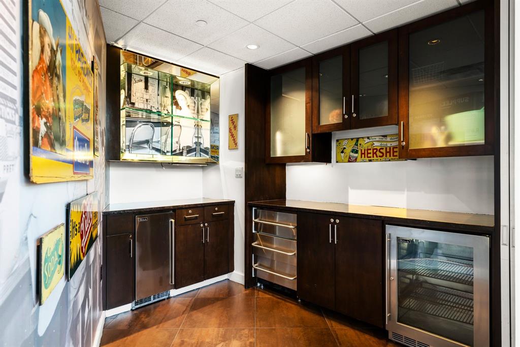 One Montgomery Plaza Residence Condo - Residential Lease