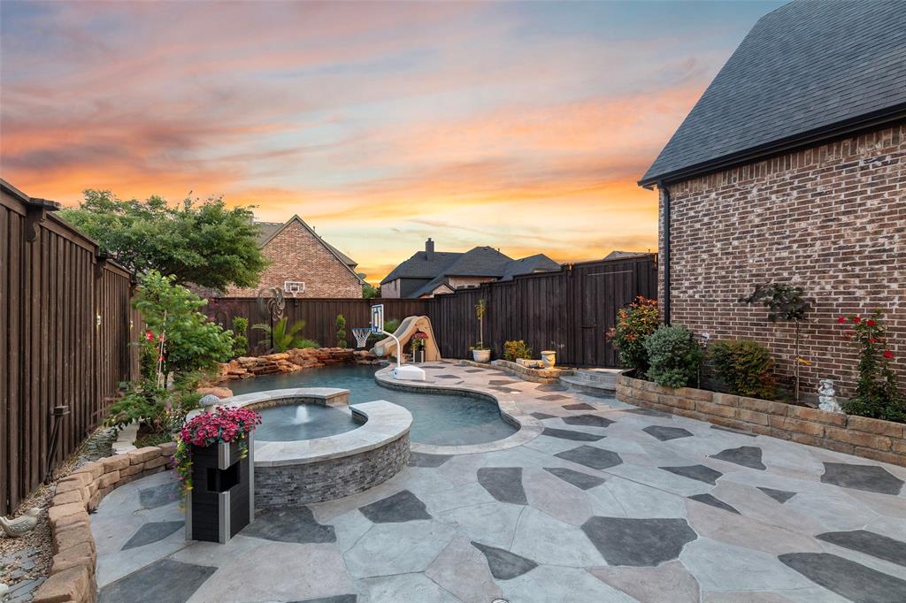 5055 Kickapoo Drive
