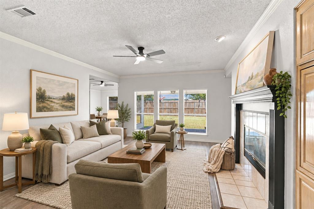 907 Red Oak Drive