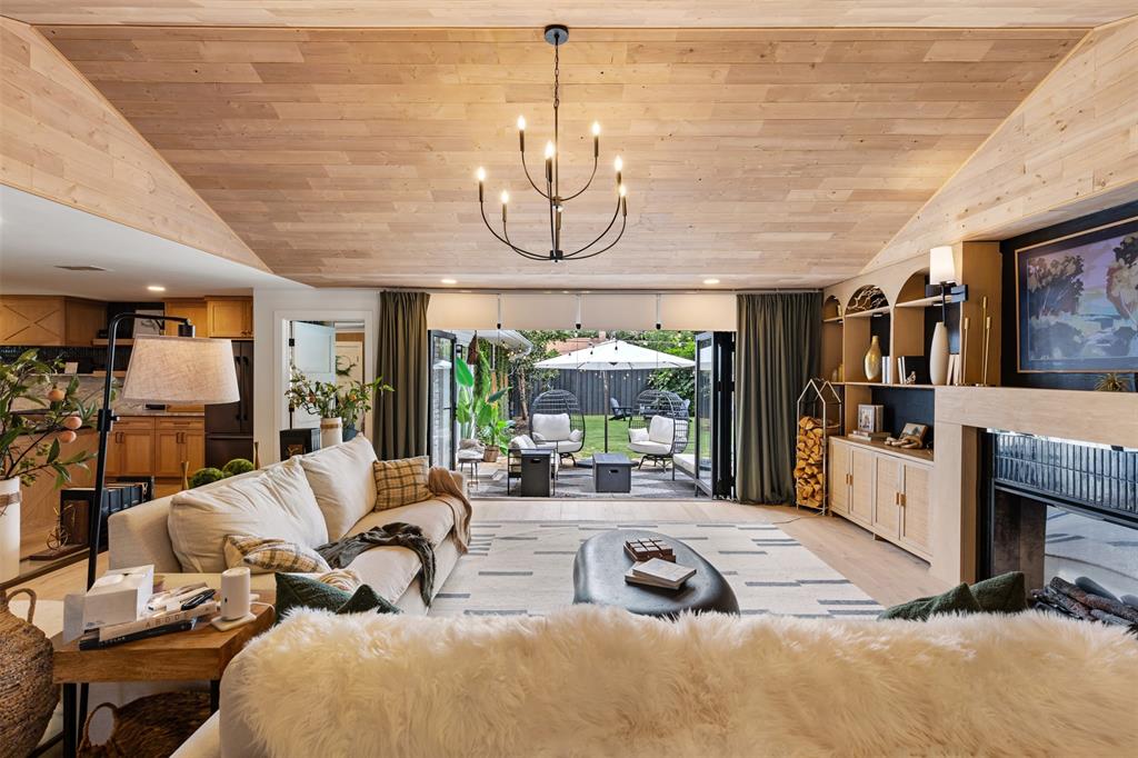 1106 Pueblo Drive