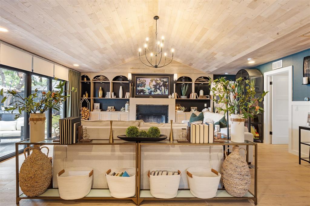 1106 Pueblo Drive