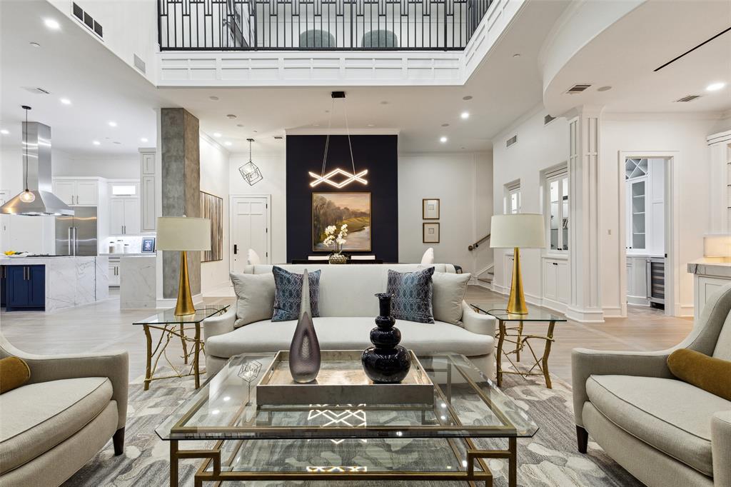 Plaza At Turtle Creek Residence Ph - Residential