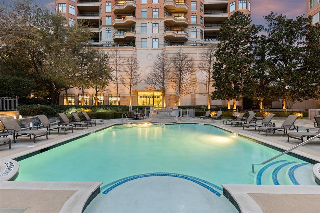 Plaza At Turtle Creek Residence Ph - Residential