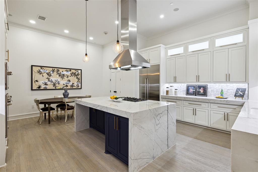 Plaza At Turtle Creek Residence Ph - Residential