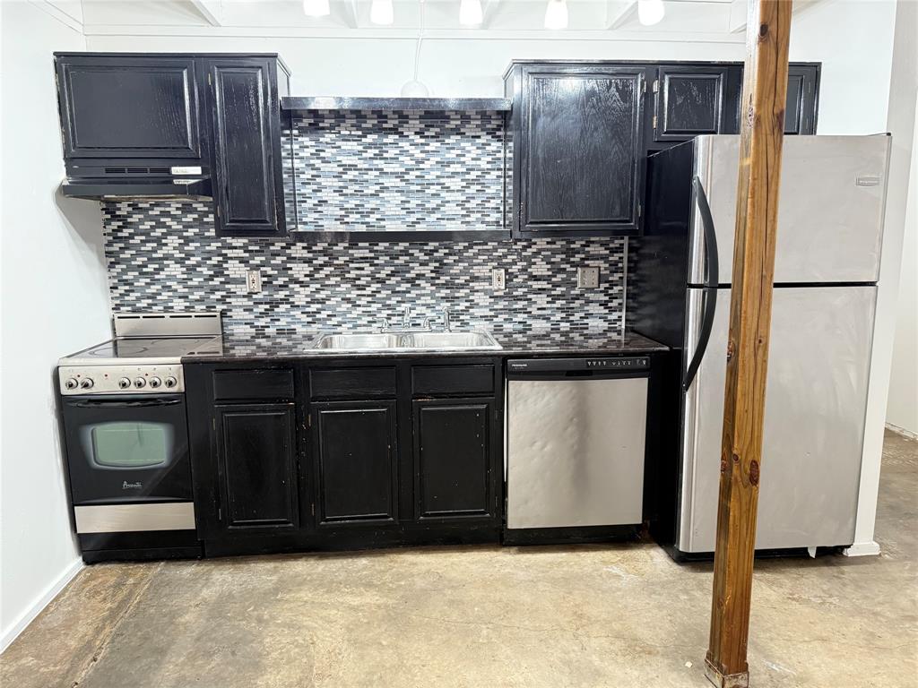 Ross Lofts - Residential Lease