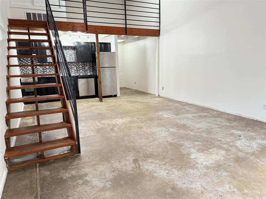 Ross Lofts - Residential Lease