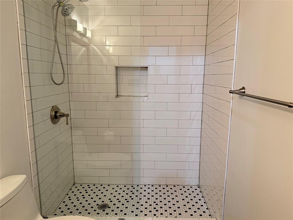 Ross Lofts - Residential Lease