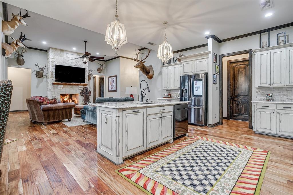 105 Canyon Lake Drive