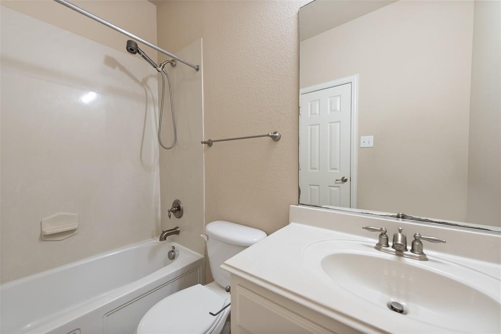 4401 Vista Glen Court